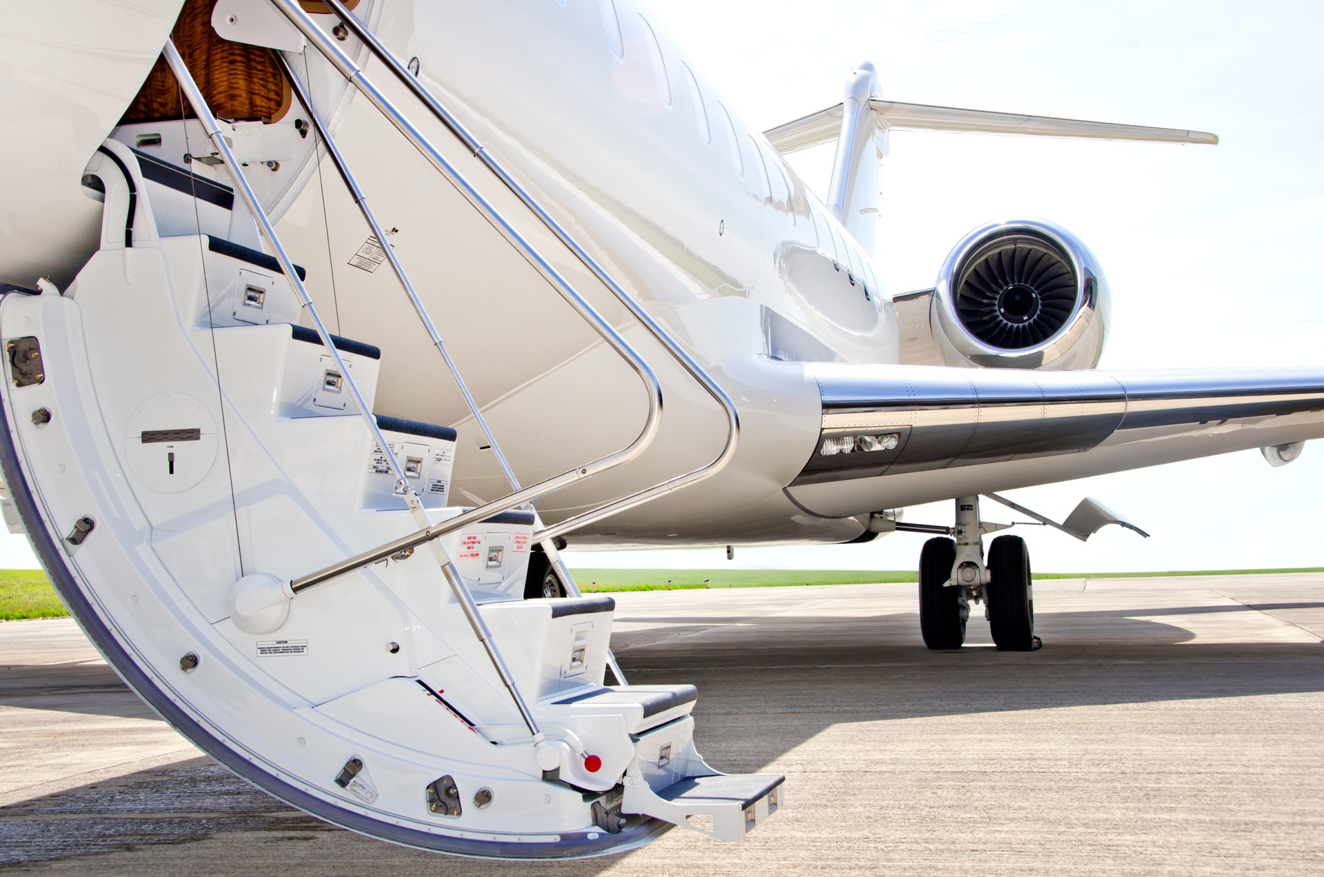 Contact Latitude Air Charters