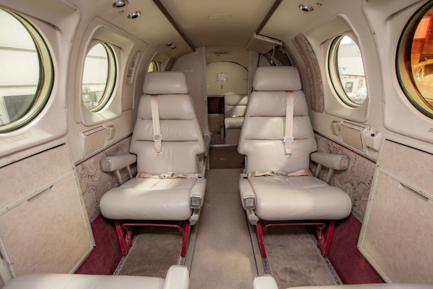 King Air 90 club configuration